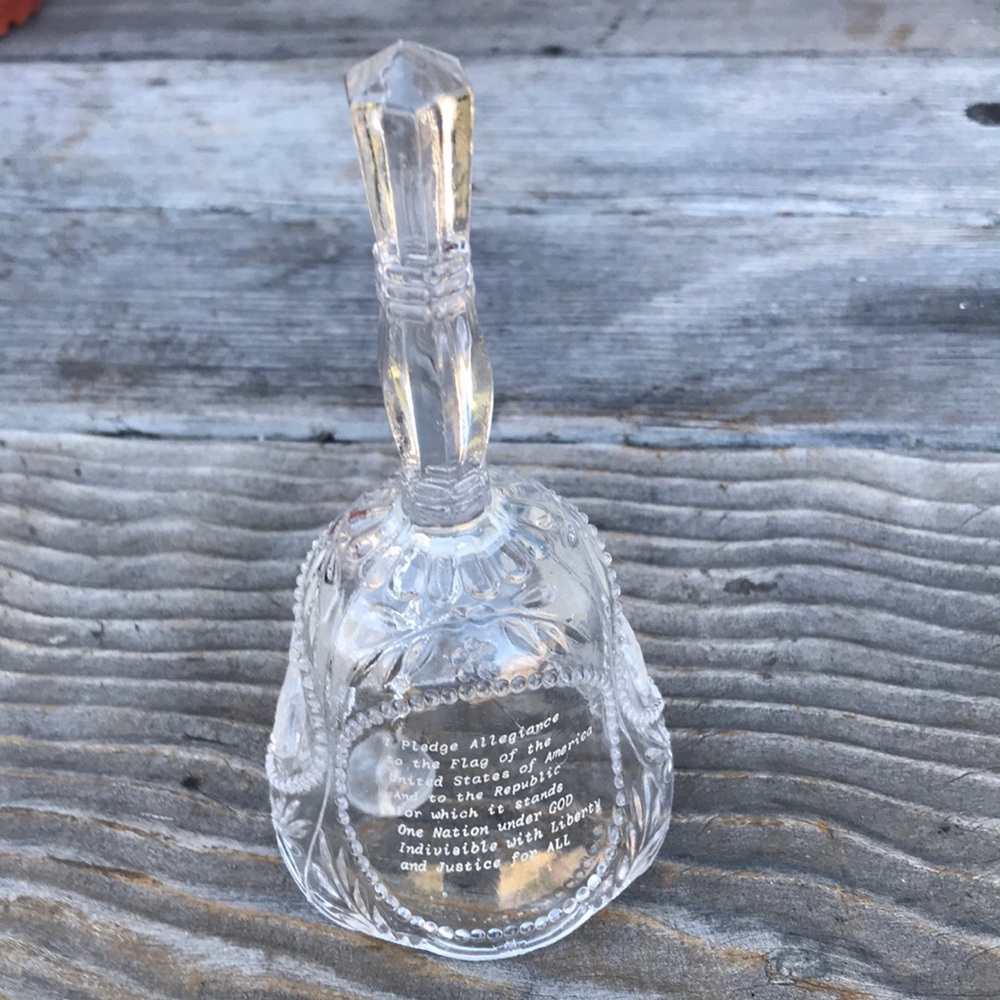Pledge of Allegiance Glass Bell